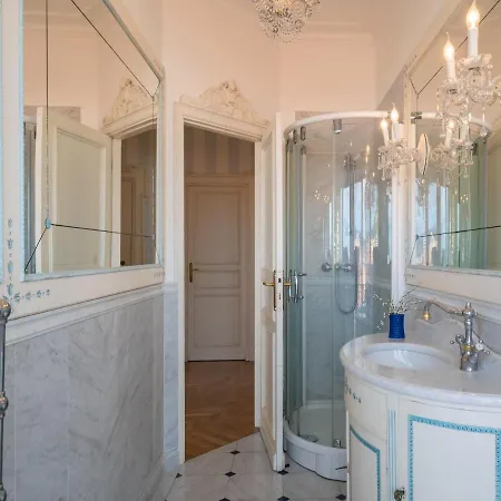 Pieds Dans L'eau 2 By Interhome Apartamento