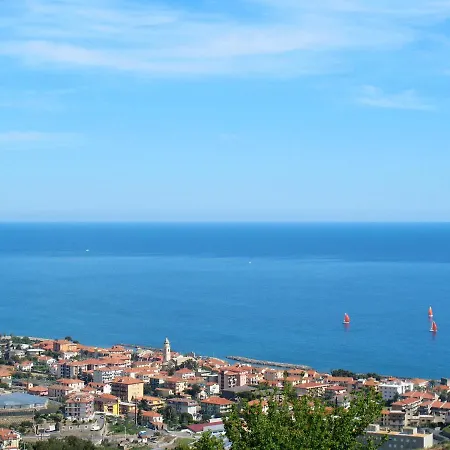 Apartament Pieds Dans L'eau 2 By Interhome Riva Ligure