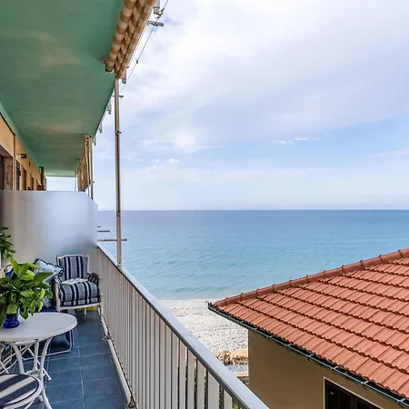 Apartment Pieds Dans L'eau 2 By Interhome Riva Ligure