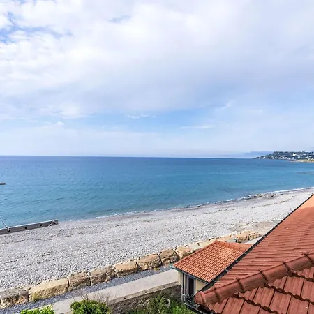 Pieds Dans L'eau 2 By Interhome